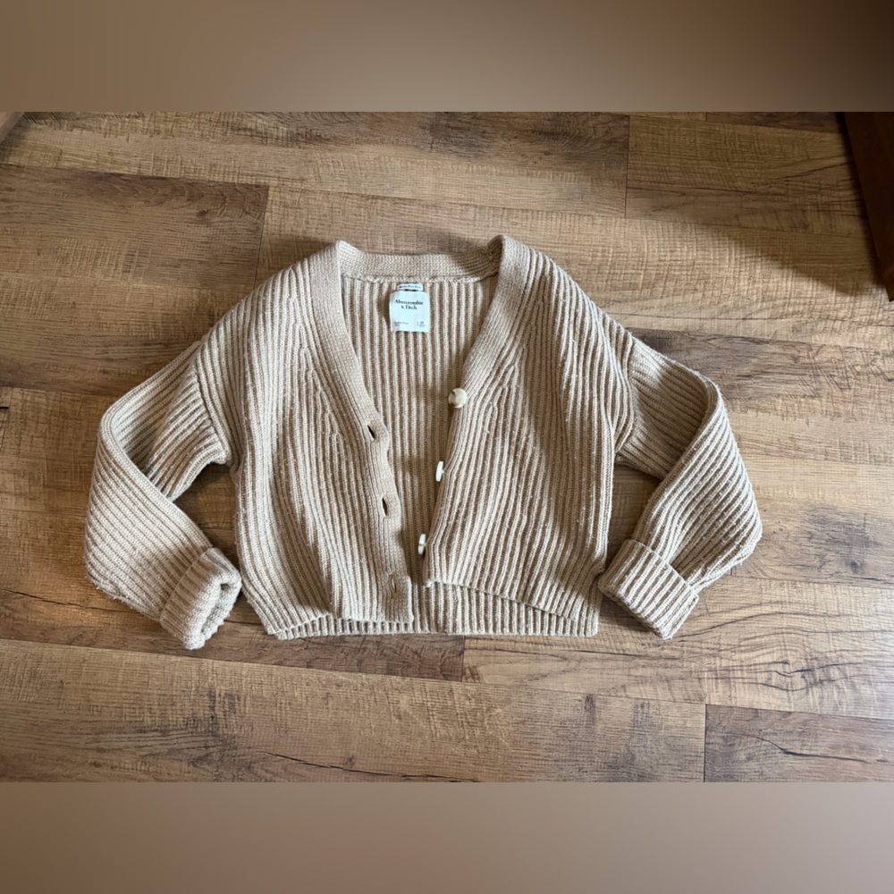 Abercrombie & Fitch Tan Ribbed V-Neck Sweater